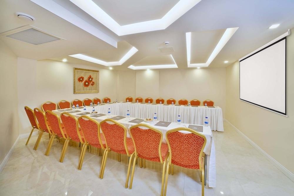 Marinem Hotel Istanbul Exterior photo